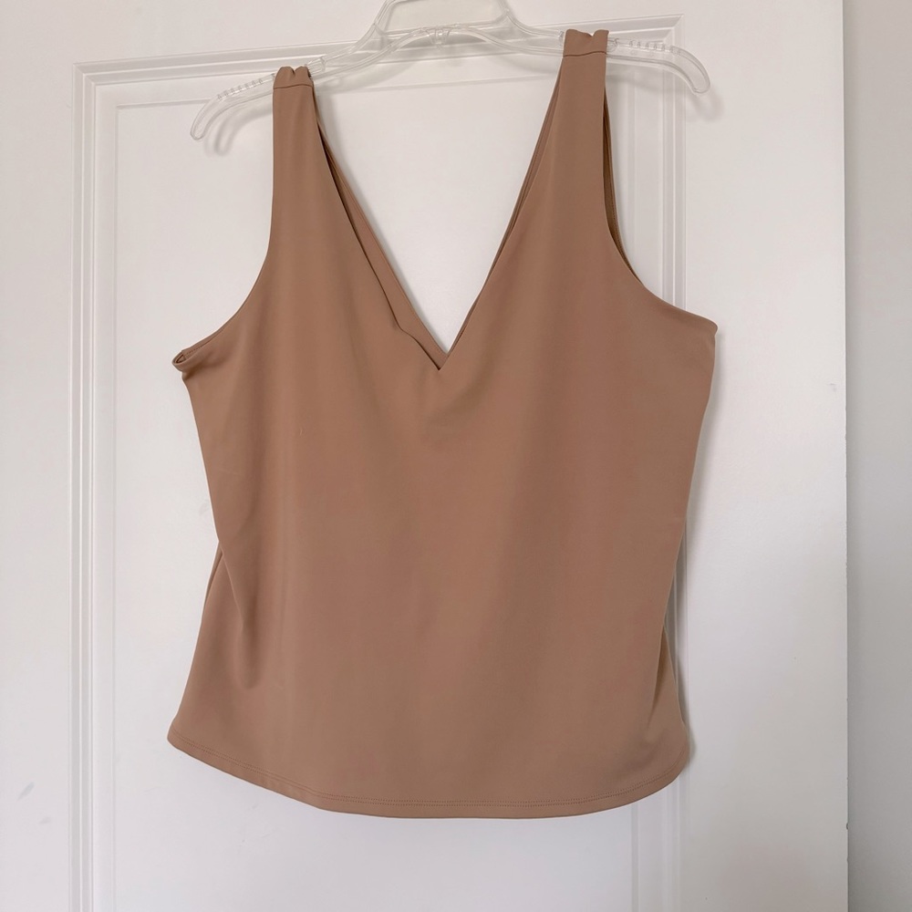 Express Body Contour Vneck Tank NWOT
